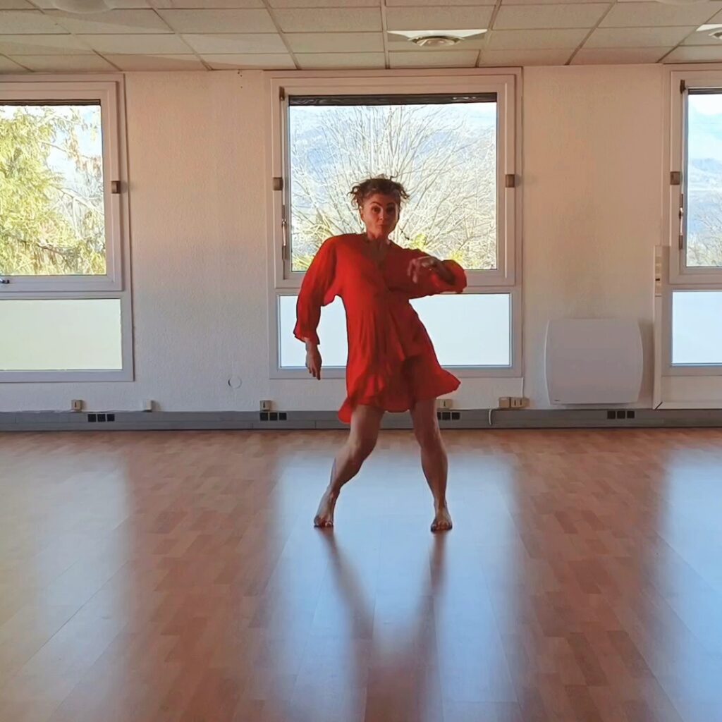 Danse Biodynamique, corps en mouvement, respirer, fluidité, légèreté, ralentir, liberté, se libérer, pause dans ton quotidien, danse, atelier collectif, atelier duo, atelier individuel, atelier à thème, stage, valencin, saint just chaleyssin, a corps de toi, isère, lyon, respiration, corps délié, danse, faire circuler la vie, énergiser son corps, coeur léger, corps fluide, esprit apaisé, séance individuelle, valencin, saint just chaleyssin, a corps de toi, isère, lyon, nord isère, vienne, bourgoin jallieu, gestion des emotions