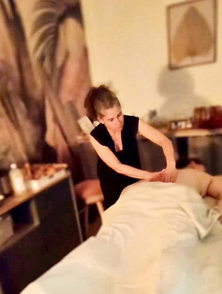 massage essentiel, détente, lacher prise, relaxation, peau, fascias