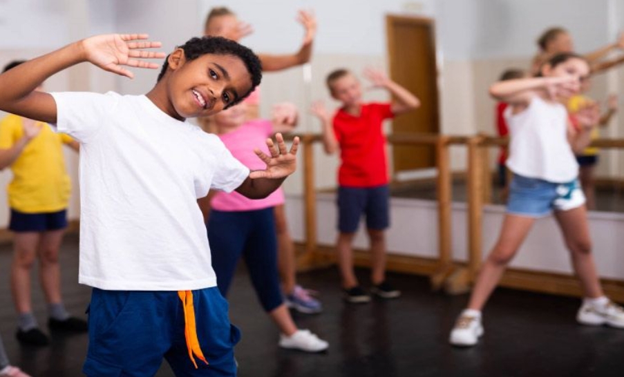 Atelier enfants - Nord Isère- danse biodynamique nord-Isère-joie-motricité-conscience corporelle-respiration-Valencin-saint just-chaleyssin, confiance en soi, gestion des émotions