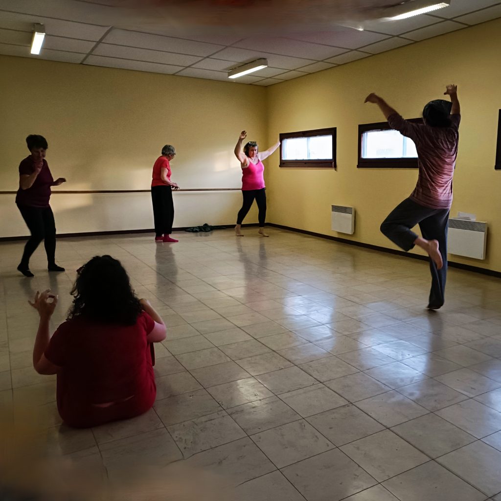 Danse Biodynamique, corps en mouvement, respirer, fluidité, légèreté, ralentir, liberté, se libérer, pause dans ton quotidien, danse, atelier collectif, atelier duo, atelier individuel, atelier à thème, stage, valencin, saint just chaleyssin, a corps de toi, isère, lyon, Danse Biodynamique, corps en mouvement, respirer, respiration, corps délié, fluidité, légèreté, ralentir, liberté, se libérer, pause dans ton quotidien, danse, danse, danse, faire circuler la vie, énergiser son corps, coeur léger, corps fluide, esprit apaisé, séance individuelle, valencin, saint just chaleyssin, a corps de toi, isère, lyon, nord isère, vienne, bourgoin jallieu, gestion des emotions, atelier a theme, inspiration poetique, poème, poésie
