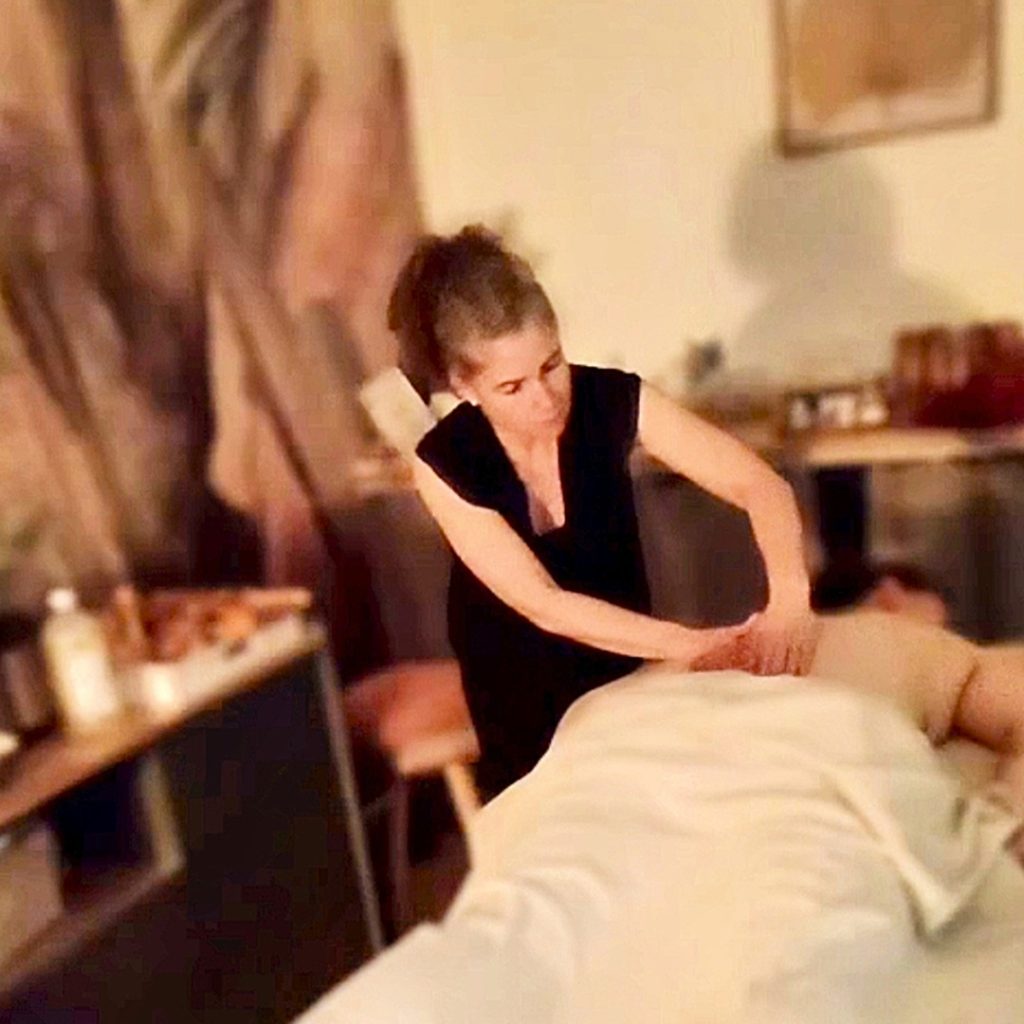 massage essentiel, détente, lacher prise, relaxation, peau, fascias