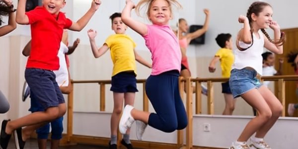 Atelier enfants - Nord Isère- danse biodynamique nord-Isère-joie-motricité-conscience corporelle-respiration-Valencin-saint just-chaleyssin, confiance en soi, gestion des émotions