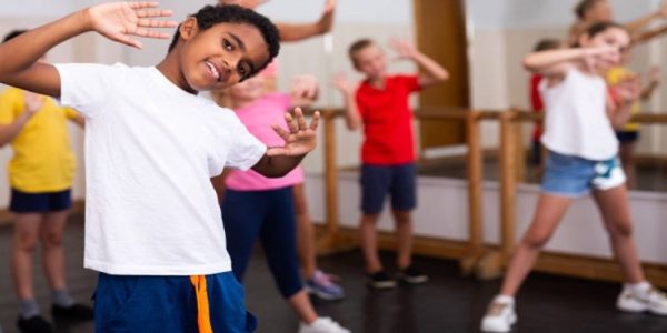 Atelier enfants - Nord Isère- danse biodynamique nord-Isère-joie-motricité-conscience corporelle-respiration-Valencin-saint just-chaleyssin, confiance en soi, gestion des émotions