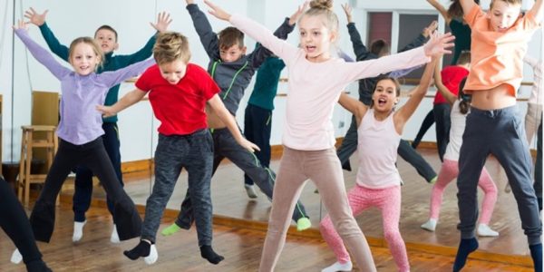 Atelier enfants - Nord Isère- danse biodynamique nord-Isère-joie-motricité-conscience corporelle-respiration-Valencin-saint just-chaleyssin, confiance en soi, gestion des émotions